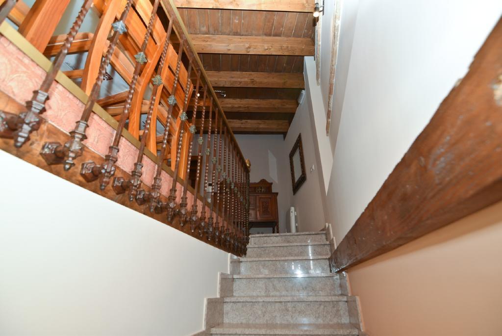 La Casa Del Grial